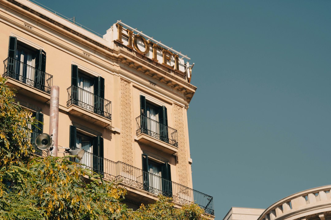 City hotel building illustrating weekday and weekend rate changes